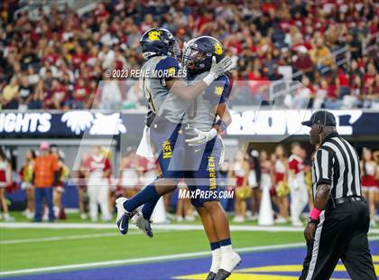 Thumbnail 1 in Warren vs Downey photogallery.