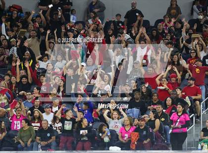 Thumbnail 1 in Warren vs Downey photogallery.
