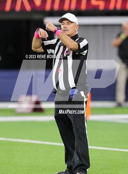 Thumbnail 2 in Warren vs Downey photogallery.