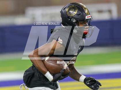 Thumbnail 3 in Warren vs Downey photogallery.