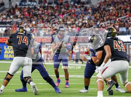 Thumbnail 1 in Warren vs Downey photogallery.