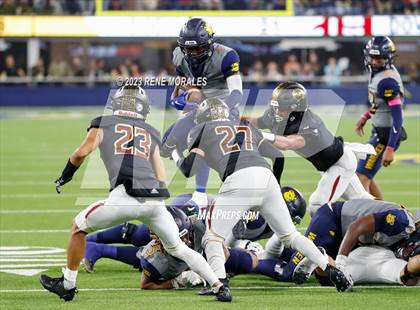 Thumbnail 2 in Warren vs Downey photogallery.