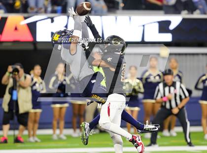 Thumbnail 2 in Warren vs Downey photogallery.