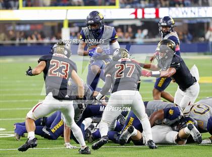 Thumbnail 3 in Warren vs Downey photogallery.