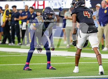 Thumbnail 2 in Warren vs Downey photogallery.