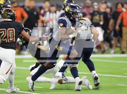 Thumbnail 3 in Warren vs Downey photogallery.