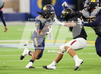 Thumbnail 1 in Warren vs Downey photogallery.
