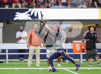 Thumbnail 2 in Warren vs Downey photogallery.
