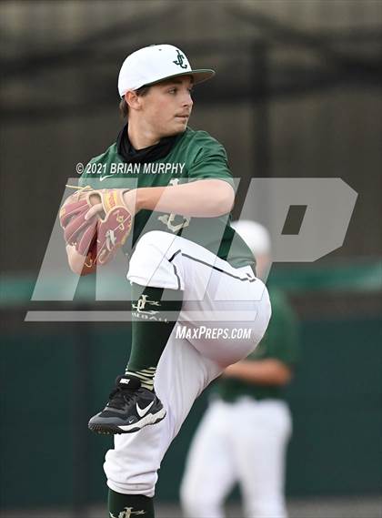 Thumbnail 3 in Tualatin @ Jesuit photogallery.