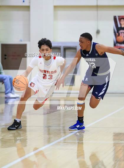 Thumbnail 1 in Aquinas vs Glendale (CIF SS D-3 Rnd 2 Playoff) photogallery.