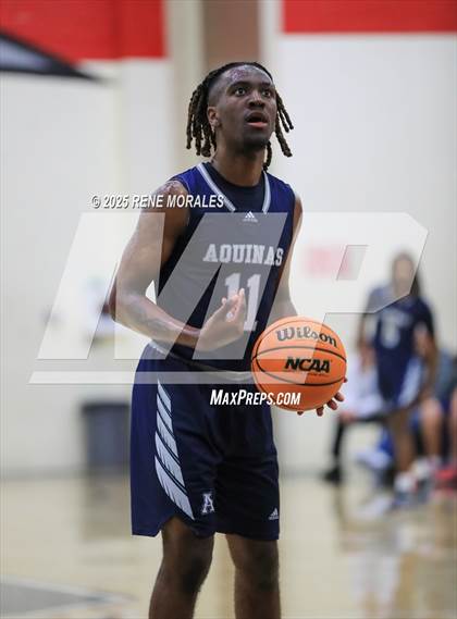 Thumbnail 2 in Aquinas vs Glendale (CIF SS D-3 Rnd 2 Playoff) photogallery.