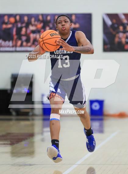 Thumbnail 3 in Aquinas vs Glendale (CIF SS D-3 Rnd 2 Playoff) photogallery.