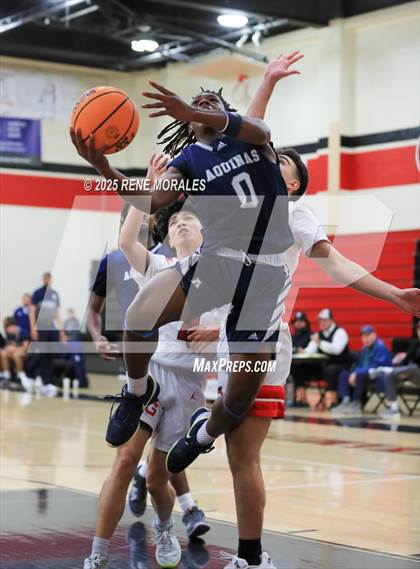 Thumbnail 1 in Aquinas vs Glendale (CIF SS D-3 Rnd 2 Playoff) photogallery.