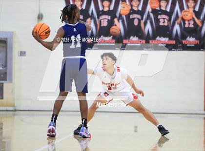 Thumbnail 2 in Aquinas vs Glendale (CIF SS D-3 Rnd 2 Playoff) photogallery.