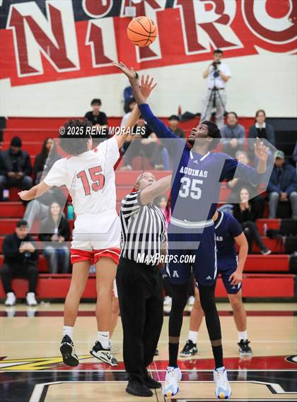 Thumbnail 1 in Aquinas vs Glendale (CIF SS D-3 Rnd 2 Playoff) photogallery.