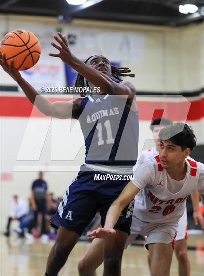 Thumbnail 1 in Aquinas vs Glendale (CIF SS D-3 Rnd 2 Playoff) photogallery.