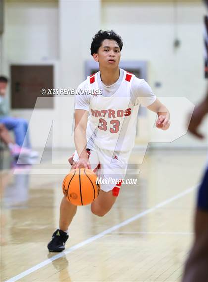 Thumbnail 3 in Aquinas vs Glendale (CIF SS D-3 Rnd 2 Playoff) photogallery.