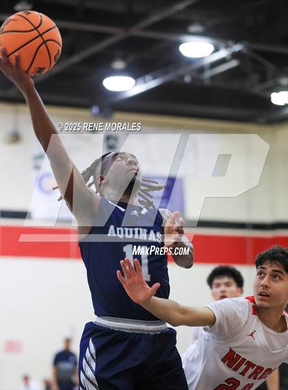 Thumbnail 3 in Aquinas vs Glendale (CIF SS D-3 Rnd 2 Playoff) photogallery.