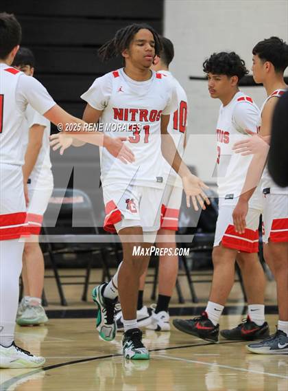 Thumbnail 3 in Aquinas vs Glendale (CIF SS D-3 Rnd 2 Playoff) photogallery.
