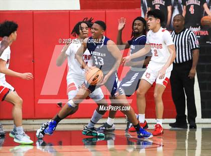 Thumbnail 1 in Aquinas vs Glendale (CIF SS D-3 Rnd 2 Playoff) photogallery.