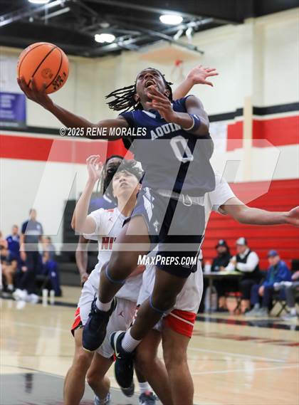 Thumbnail 2 in Aquinas vs Glendale (CIF SS D-3 Rnd 2 Playoff) photogallery.