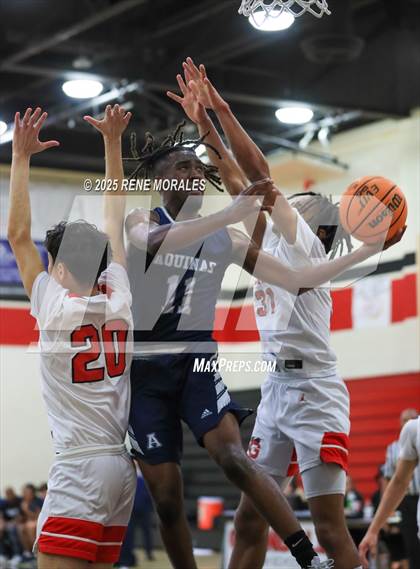 Thumbnail 2 in Aquinas vs Glendale (CIF SS D-3 Rnd 2 Playoff) photogallery.