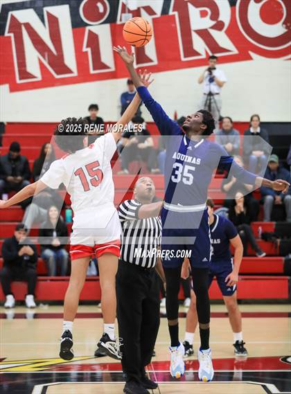 Thumbnail 2 in Aquinas vs Glendale (CIF SS D-3 Rnd 2 Playoff) photogallery.
