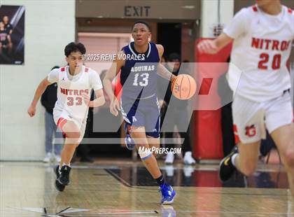 Thumbnail 3 in Aquinas vs Glendale (CIF SS D-3 Rnd 2 Playoff) photogallery.