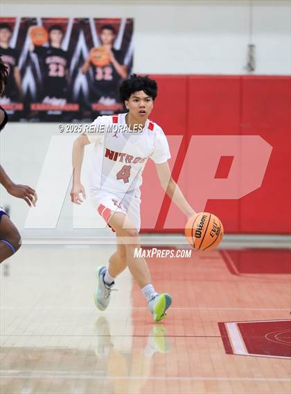 Thumbnail 3 in Aquinas vs Glendale (CIF SS D-3 Rnd 2 Playoff) photogallery.