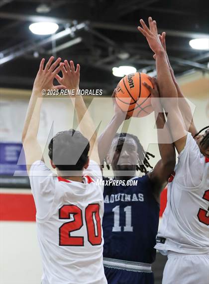 Thumbnail 1 in Aquinas vs Glendale (CIF SS D-3 Rnd 2 Playoff) photogallery.