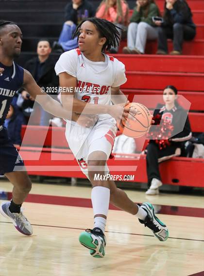 Thumbnail 2 in Aquinas vs Glendale (CIF SS D-3 Rnd 2 Playoff) photogallery.