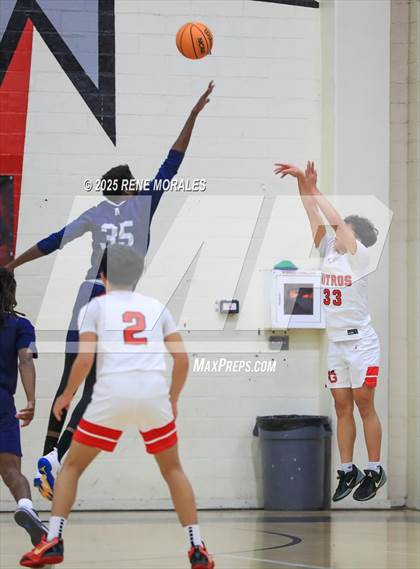 Thumbnail 2 in Aquinas vs Glendale (CIF SS D-3 Rnd 2 Playoff) photogallery.