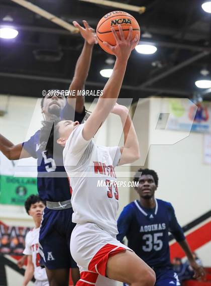Thumbnail 1 in Aquinas vs Glendale (CIF SS D-3 Rnd 2 Playoff) photogallery.
