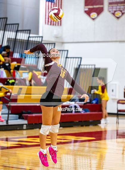 Thumbnail 3 in FR: McLean @ Oakton photogallery.