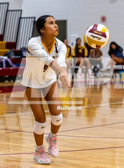 Thumbnail 2 in FR: McLean @ Oakton photogallery.