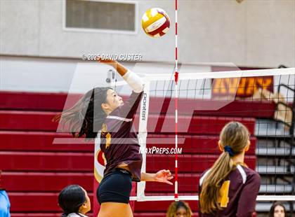 Thumbnail 2 in FR: McLean @ Oakton photogallery.