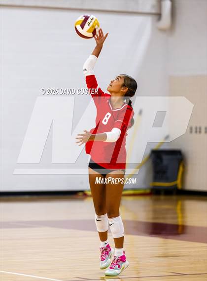 Thumbnail 2 in FR: McLean @ Oakton photogallery.