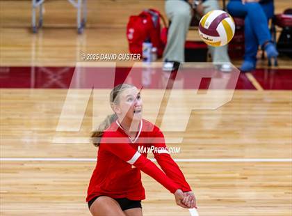 Thumbnail 2 in FR: McLean @ Oakton photogallery.