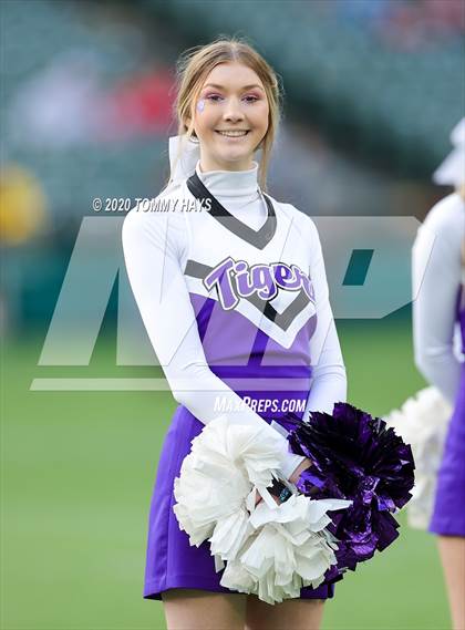 Thumbnail 3 in Mount Vernon vs. Jim Ned (UIL Class 3A Division 1 Semifinal) photogallery.