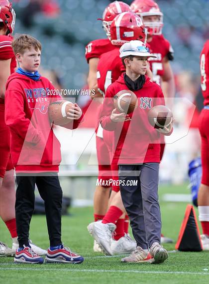 Thumbnail 2 in Mount Vernon vs. Jim Ned (UIL Class 3A Division 1 Semifinal) photogallery.