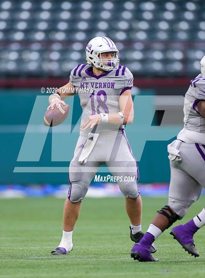 Thumbnail 2 in Mount Vernon vs. Jim Ned (UIL Class 3A Division 1 Semifinal) photogallery.