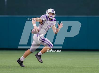 Thumbnail 1 in Mount Vernon vs. Jim Ned (UIL Class 3A Division 1 Semifinal) photogallery.