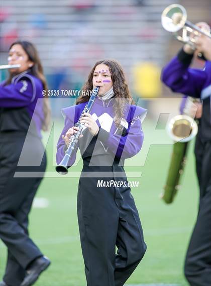 Thumbnail 2 in Mount Vernon vs. Jim Ned (UIL Class 3A Division 1 Semifinal) photogallery.