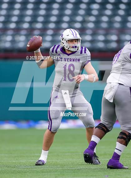 Thumbnail 3 in Mount Vernon vs. Jim Ned (UIL Class 3A Division 1 Semifinal) photogallery.