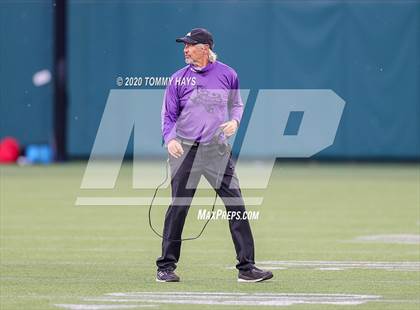Thumbnail 3 in Mount Vernon vs. Jim Ned (UIL Class 3A Division 1 Semifinal) photogallery.