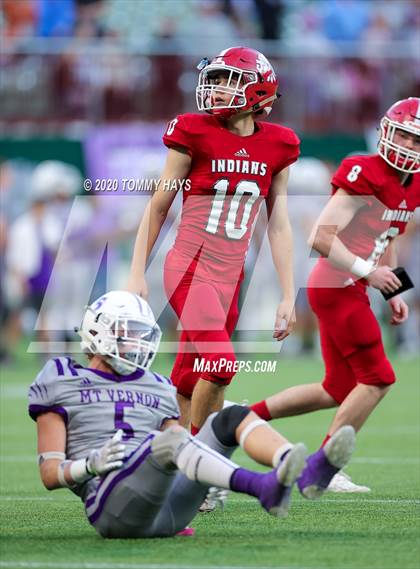 Thumbnail 2 in Mount Vernon vs. Jim Ned (UIL Class 3A Division 1 Semifinal) photogallery.