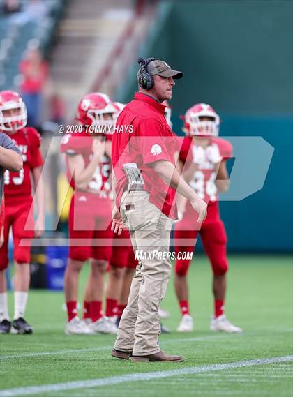 Thumbnail 1 in Mount Vernon vs. Jim Ned (UIL Class 3A Division 1 Semifinal) photogallery.