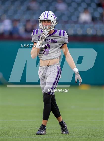 Thumbnail 3 in Mount Vernon vs. Jim Ned (UIL Class 3A Division 1 Semifinal) photogallery.