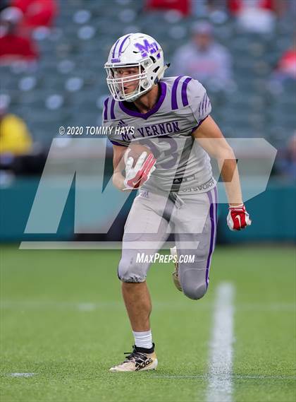 Thumbnail 3 in Mount Vernon vs. Jim Ned (UIL Class 3A Division 1 Semifinal) photogallery.