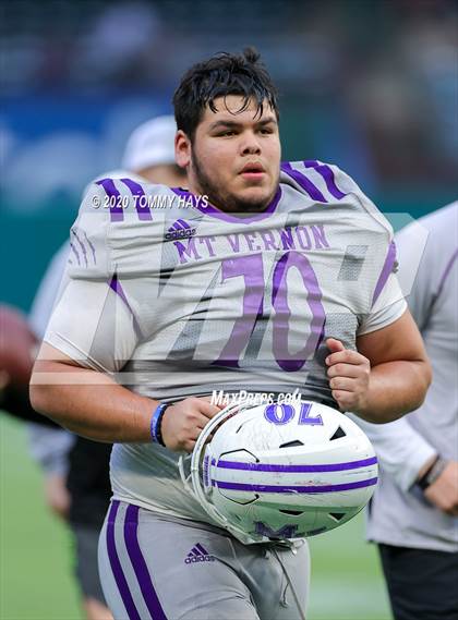 Thumbnail 2 in Mount Vernon vs. Jim Ned (UIL Class 3A Division 1 Semifinal) photogallery.